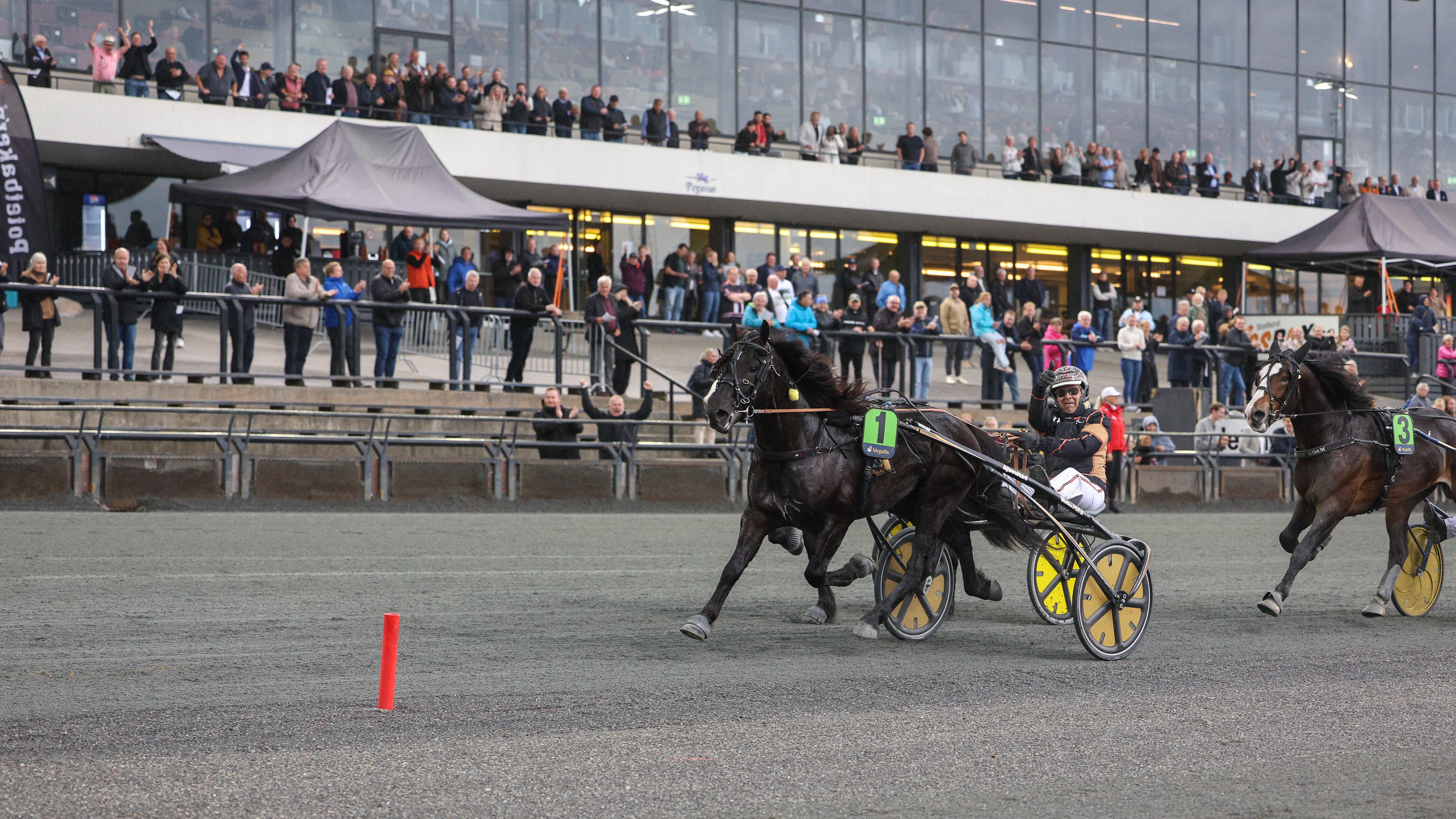 Gigant Tider m&aring;lpassering Derby.jpg