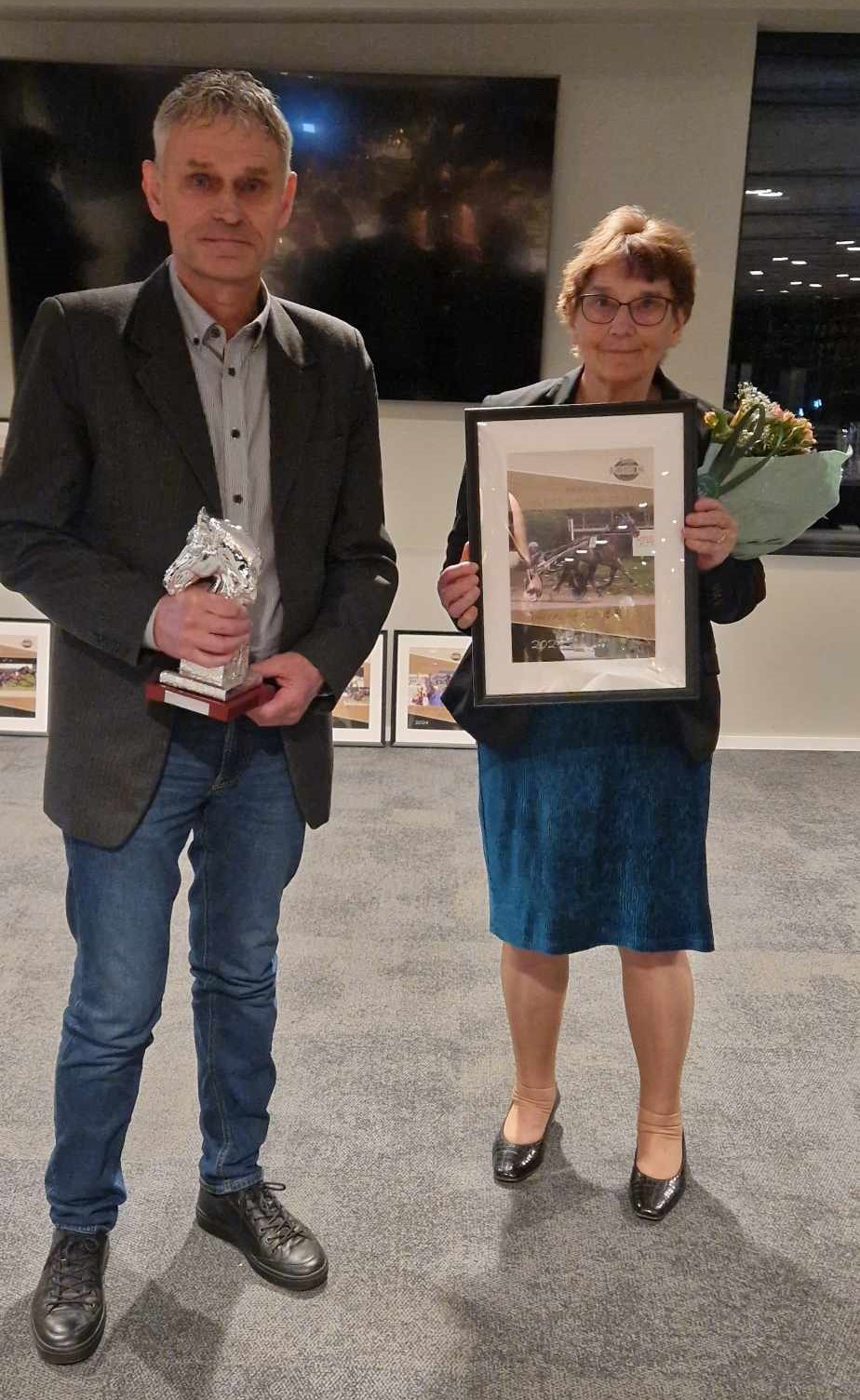 &Aring;rets_eldre_BurningLove EP.jpg